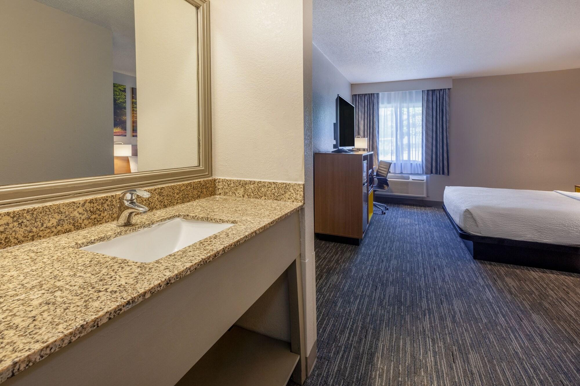 Days By Wyndham Racine/sturtevant Hotel